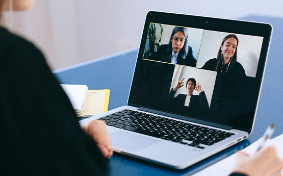 Students having a meeting on zoom with their supervisor